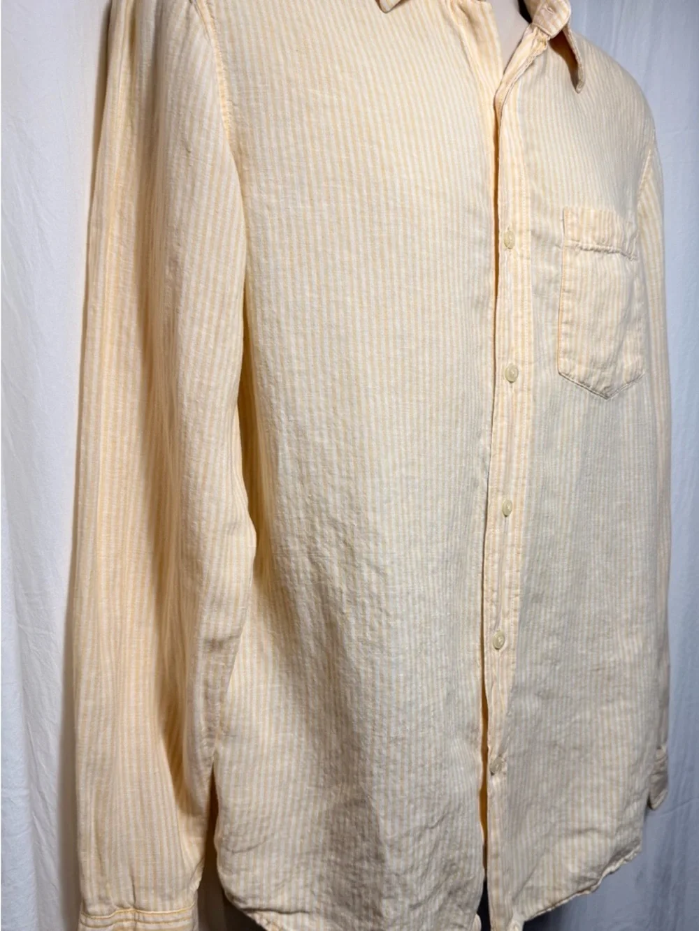 BANANA REPUBLIC 100% Linen Striped Button-Down Shirt